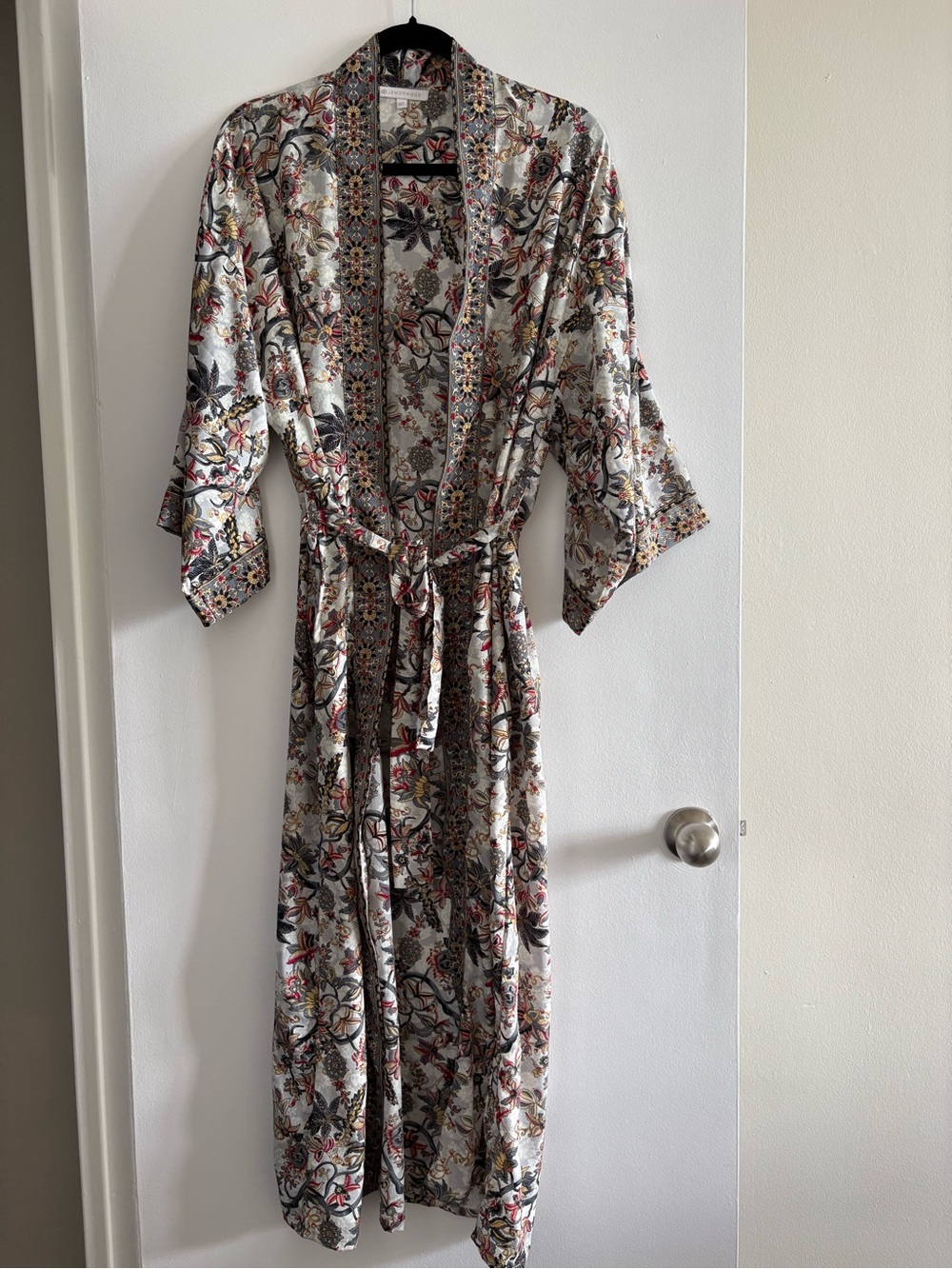 Floral Satin Wrap Robe in White Multi